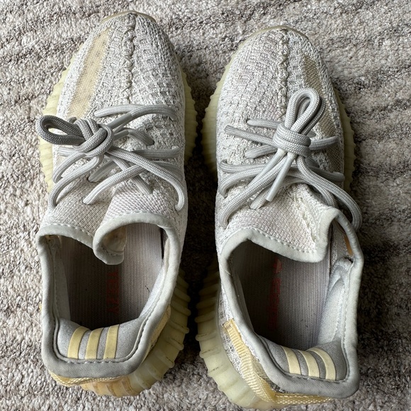 Yeezy boost Cream and white colour - Picture 3 of 5